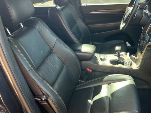 Used 2014 Jeep Grand Cherokee Limited image 10