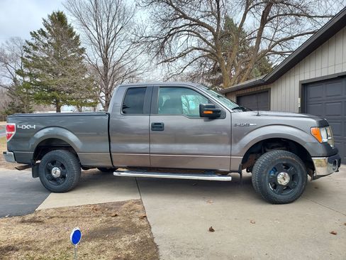 Used 2014 Ford F150 XLT w/ Equipment Group 301A Mid image 2