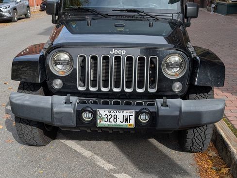 Used 2016 Jeep Wrangler Unlimited Sahara w/ Dual Top Group image 2