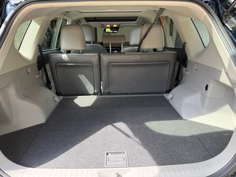 Used 2017 Toyota Prius V Five w/ Advanced Technology Package FWD image 12