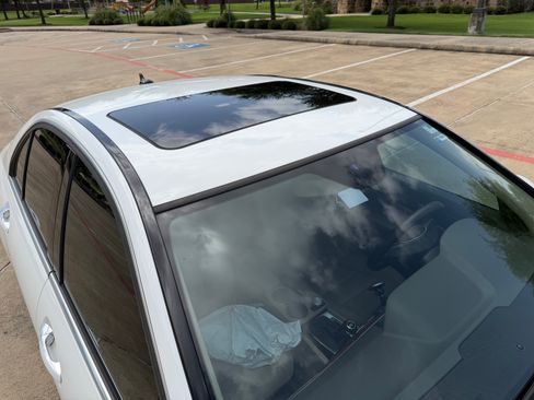 Used 2014 Mercedes-Benz C 250 Sedan image 11