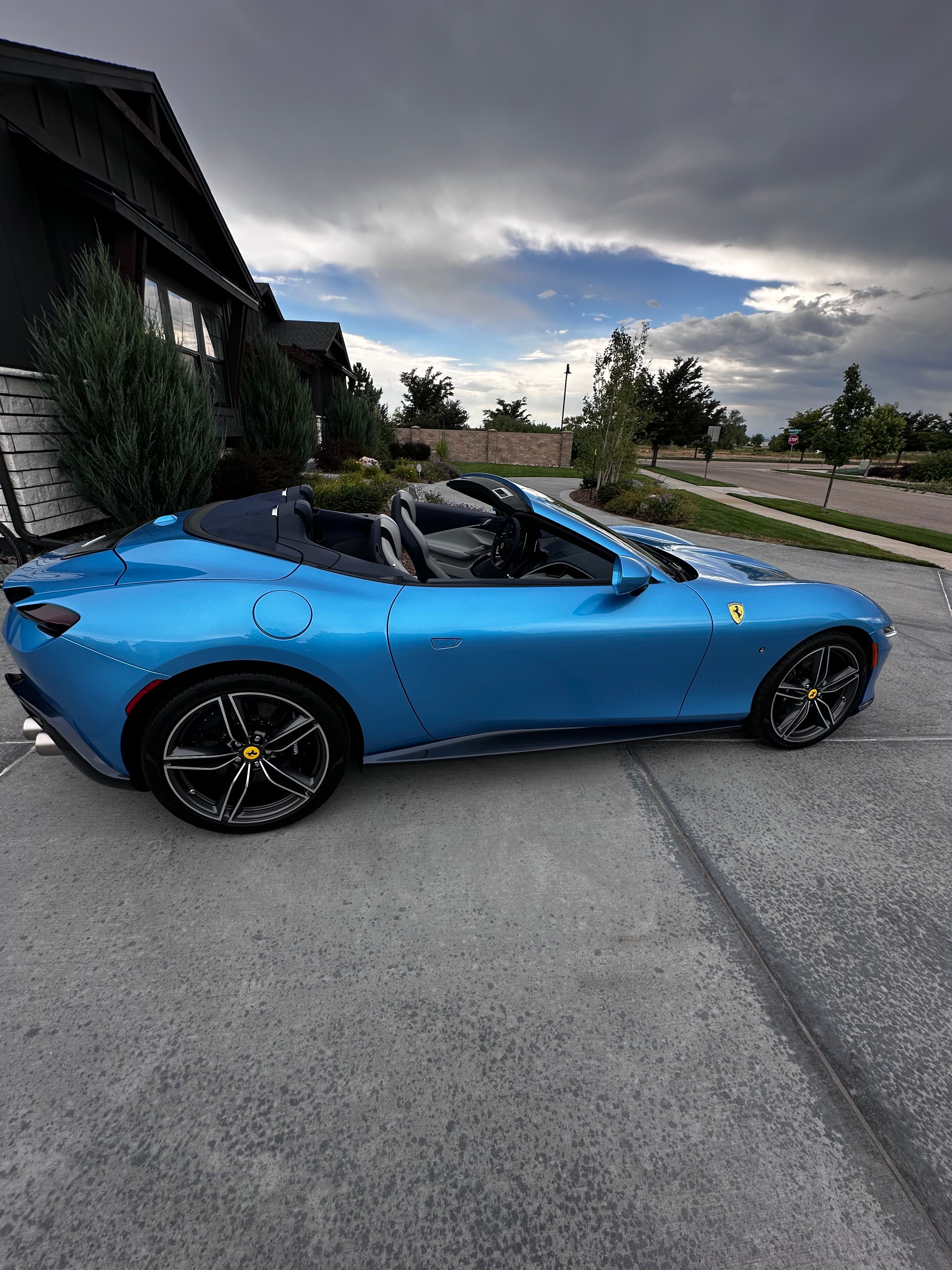 Used 2024 Ferrari Roma Spider RWD image 2