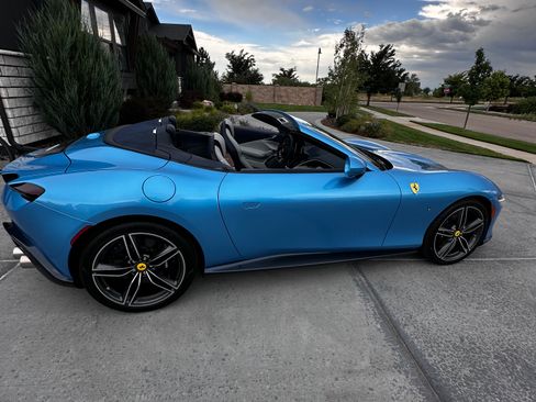 Used 2024 Ferrari Roma Spider RWD image 18