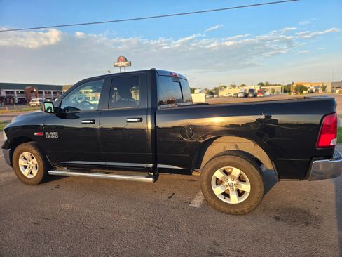 Used 2014 RAM 1500 Classic SLT w/ Luxury Group AWD/4WD image 2