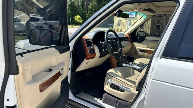 Used 2012 Land Rover Range Rover HSE AWD/4WD image 10