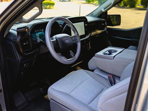 Used 2024 Ford F150 XL RWD image 17