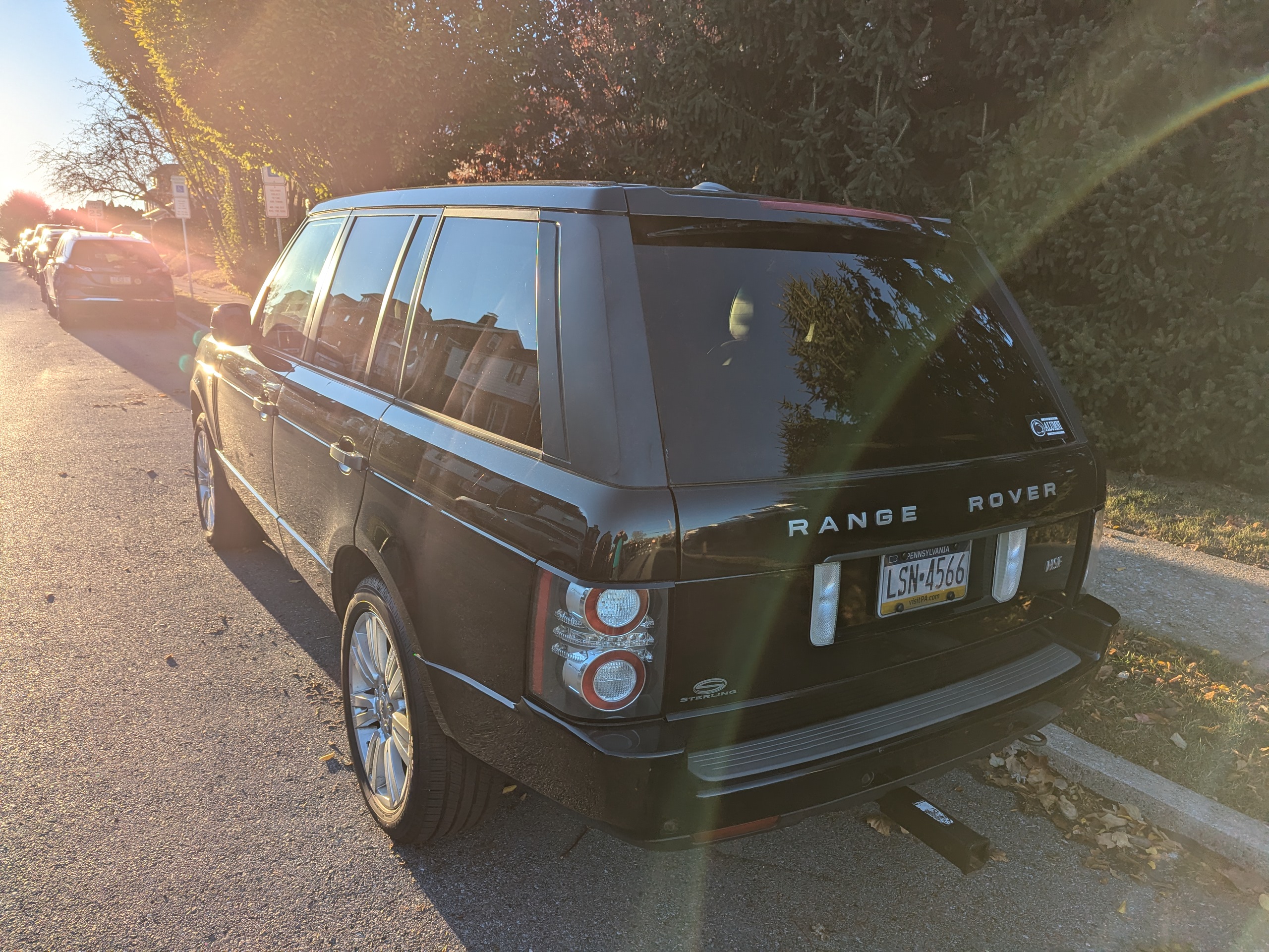 Used 2010 Land Rover Range Rover HSE LUX AWD/4WD image 6