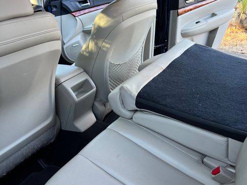 Used 2011 Subaru Outback 2.5i Limited w/ PWR Moonroof Pkg image 22