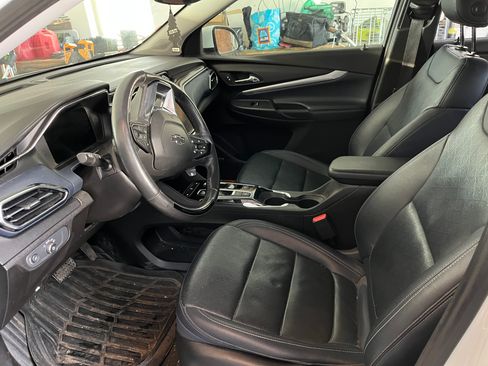 Used 2022 Chevrolet Bolt EUV Premier w/ Launch Edition image 8