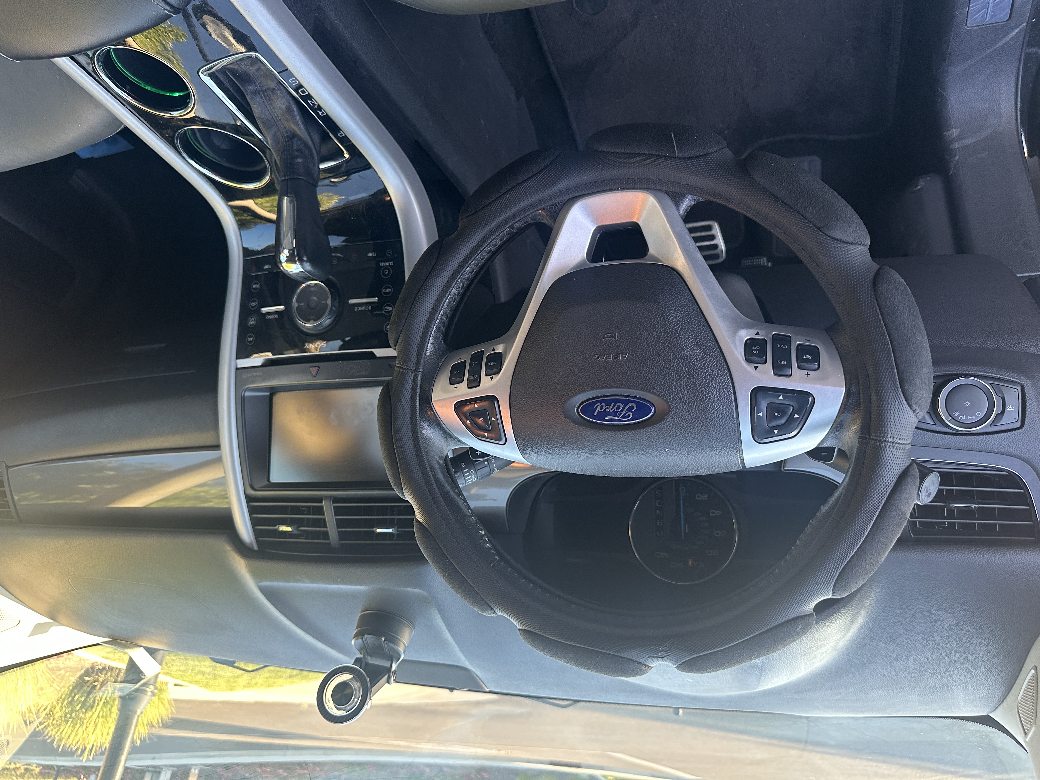 Used 2014 Ford Edge Sport w/ Driver Entry Package FWD image 4