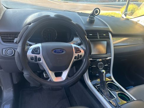 Used 2014 Ford Edge Sport w/ Driver Entry Package FWD image 4
