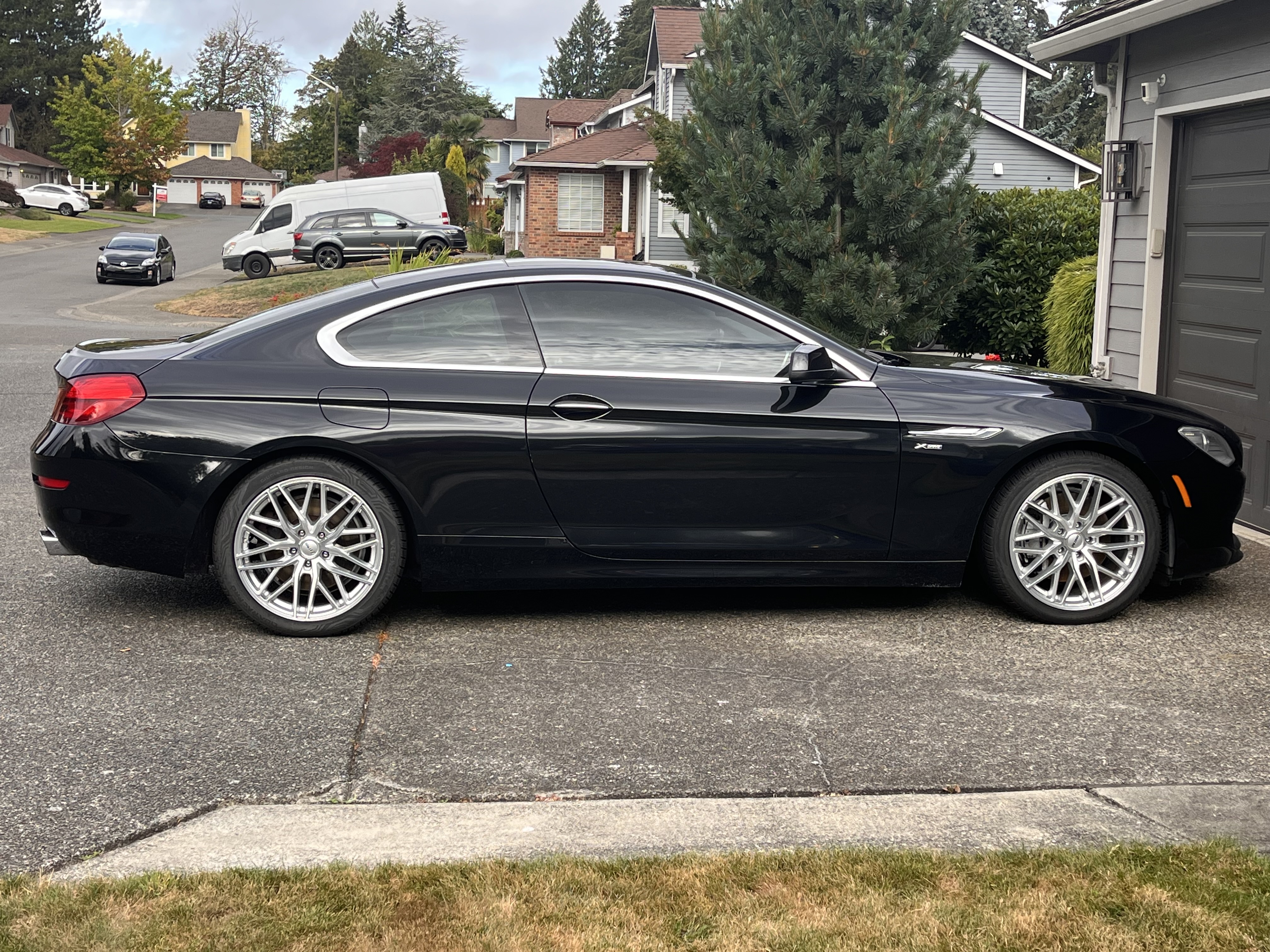 Used 2012 BMW 650i xDrive Coupe AWD/4WD image 6