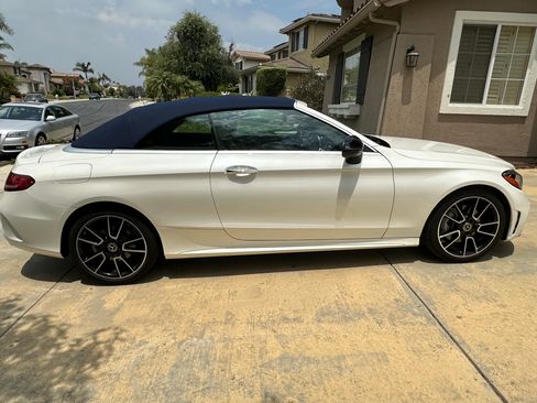 Used 2021 Mercedes-Benz C 300 Cabriolet image 2