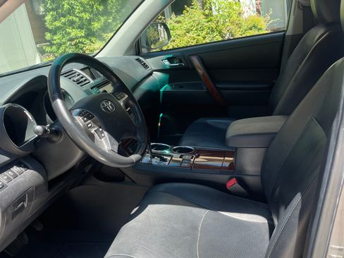 Used 2013 Toyota Highlander Limited AWD/4WD image 11