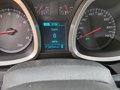 Used 2014 Chevrolet Equinox LT w/ Driver Convenience Package AWD/4WD image 4