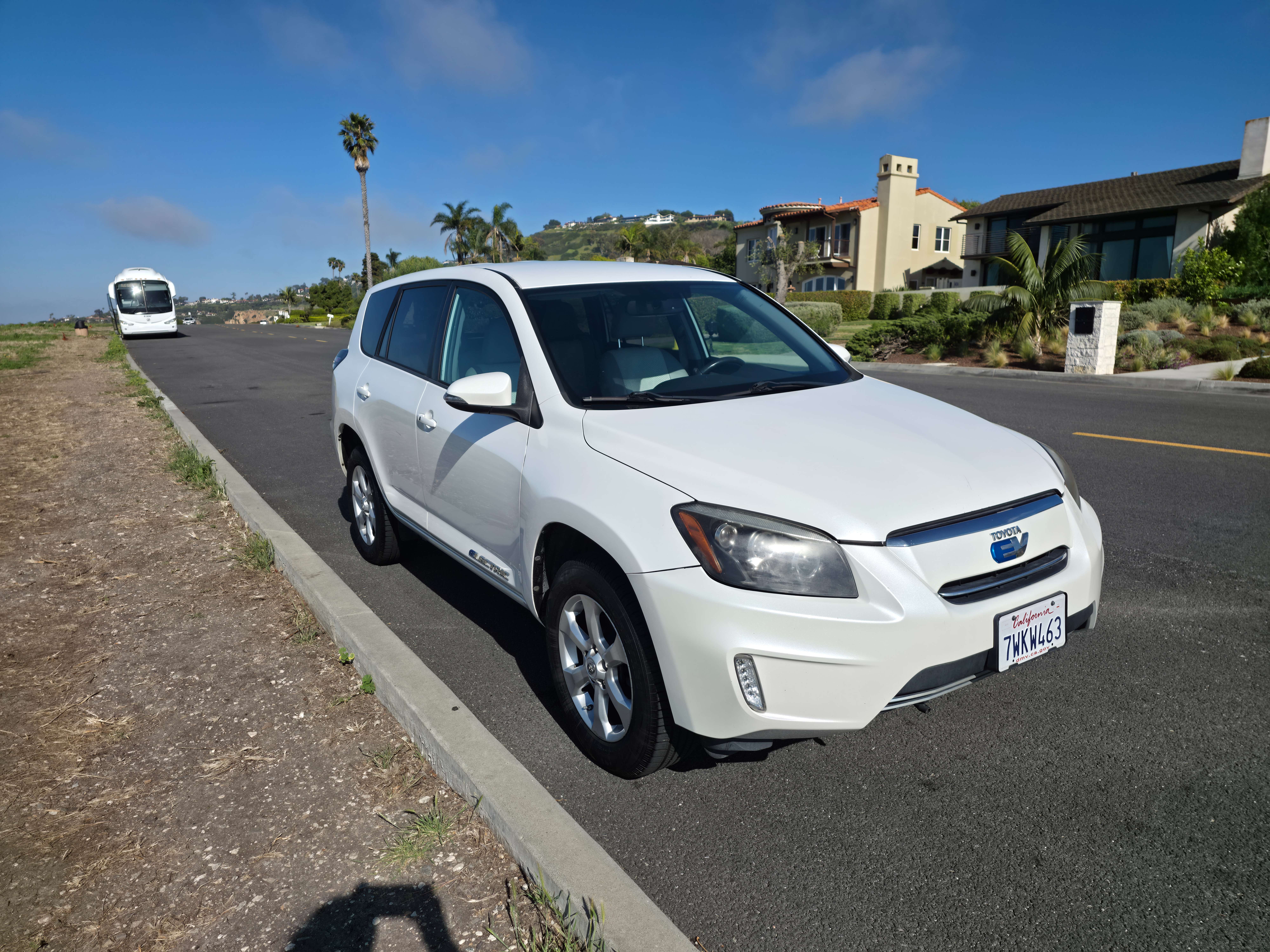 Used 2013 Toyota RAV4 EV FWD image 2