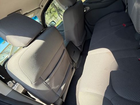 Used 2015 Nissan Frontier SV image 24