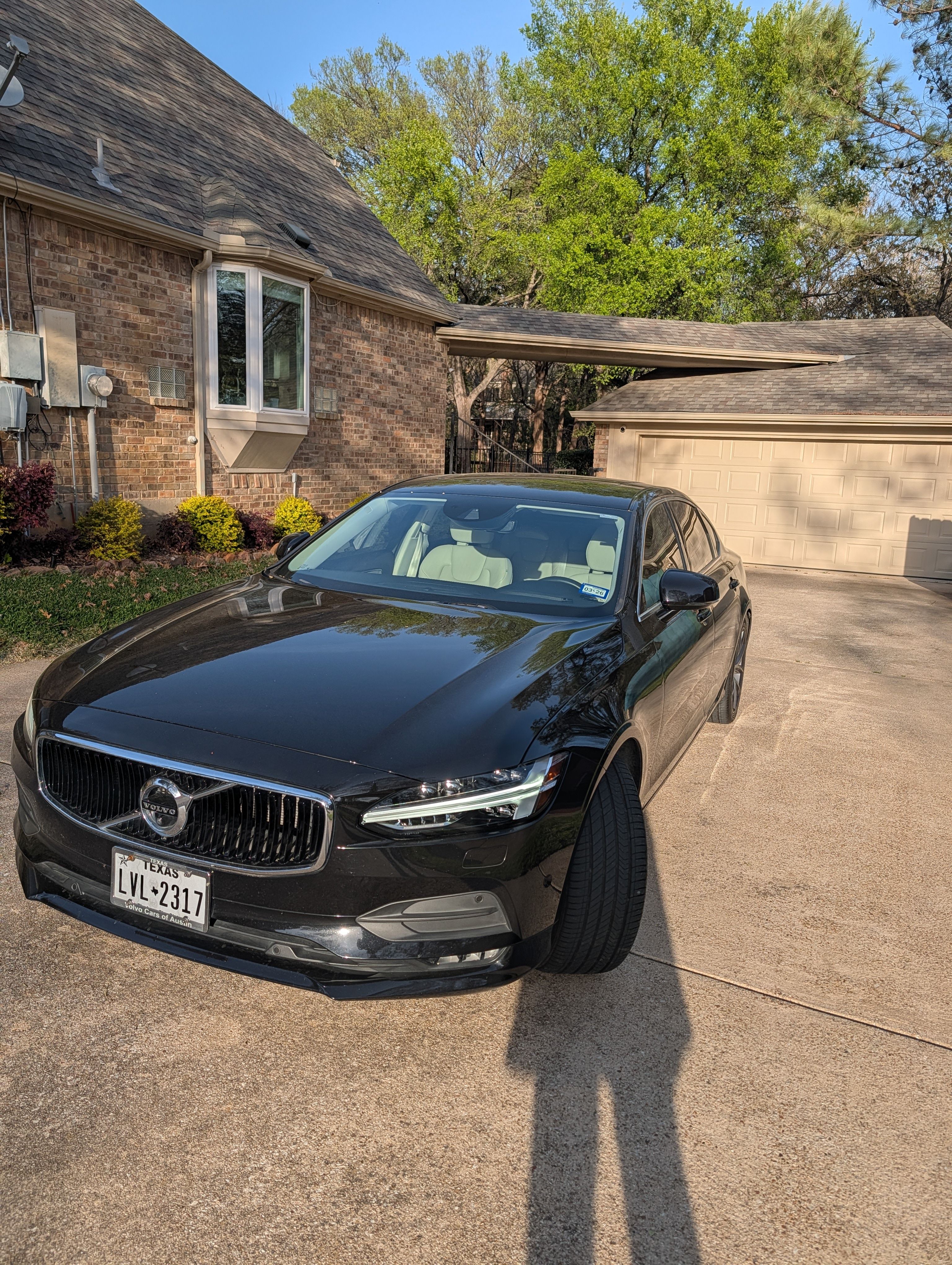 Used 2018 Volvo S90 T5 Momentum w/ Protection Package Premier FWD image 1