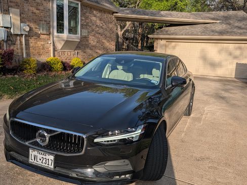Used 2018 Volvo S90 T5 Momentum w/ Protection Package Premier image 1