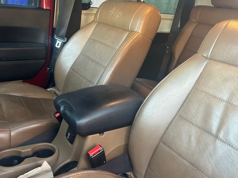 Used 2012 Jeep Wrangler Sahara w/ Dual Top Group image 8