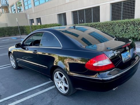 Used 2008 Mercedes-Benz CLK 350 Coupe image 5