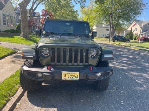 Used 2021 Jeep Wrangler Rubicon w/ LED Lighting Group AWD/4WD image 9