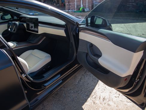 Used 2021 Tesla Model S Long Range image 12