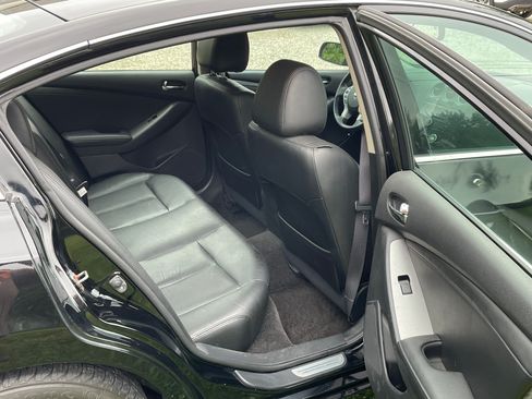 Used 2008 Nissan Altima 3.5 SE w/ Premium Pkg FWD image 16