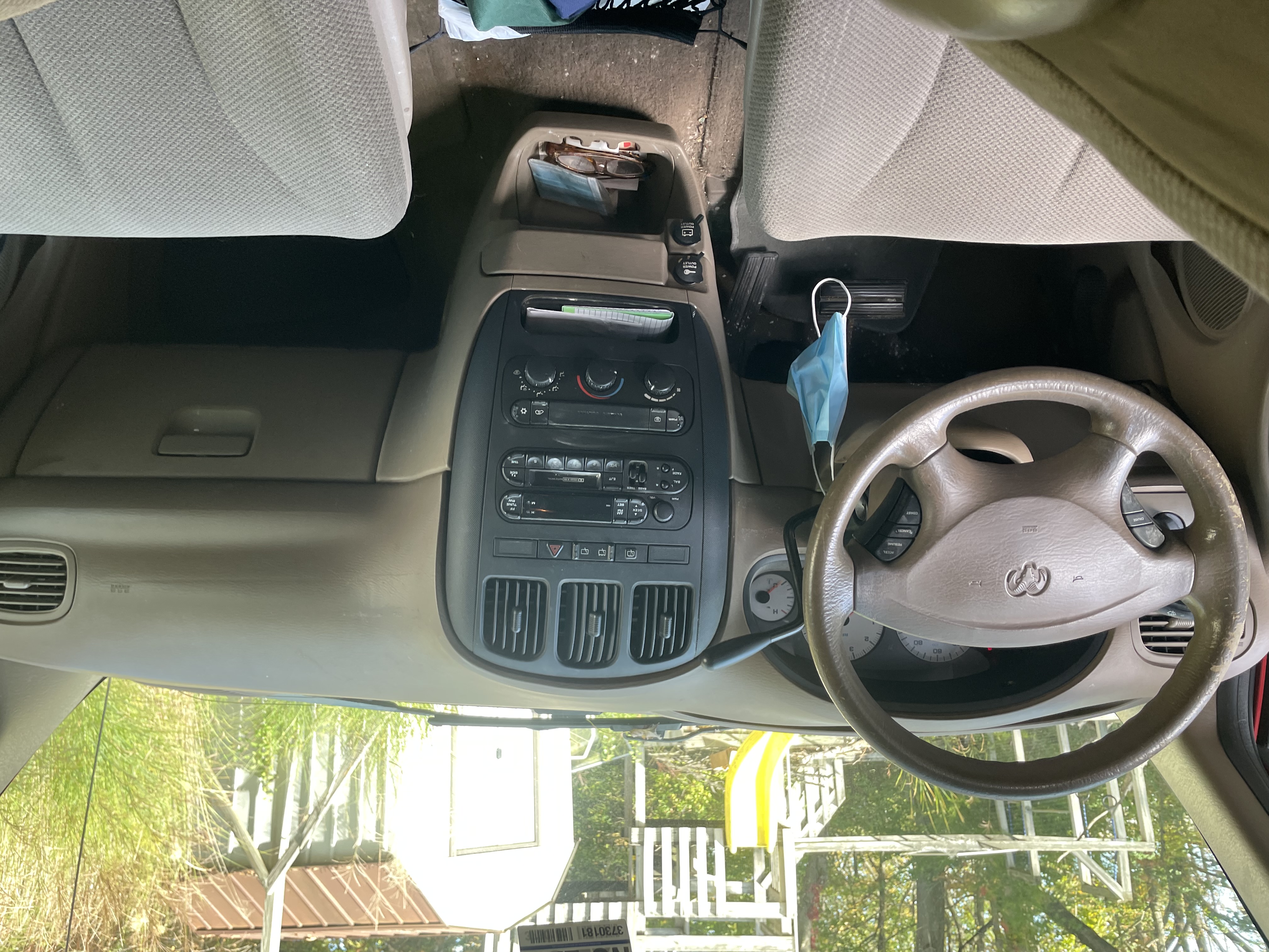 Used 2001 Dodge Caravan SE FWD image 9