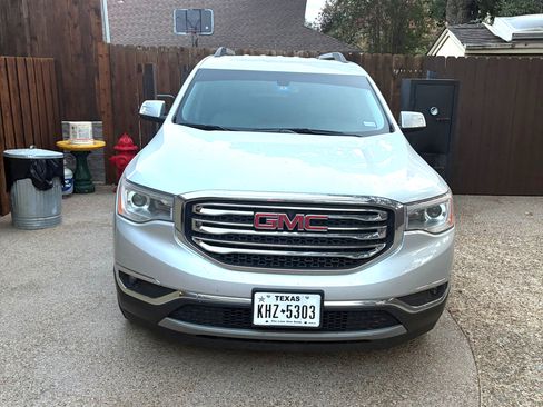 Used 2018 GMC Acadia SLT w/ LPO, Cargo Package FWD image 4
