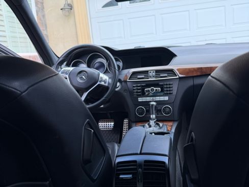 Used 2014 Mercedes-Benz C 250 Sedan image 15