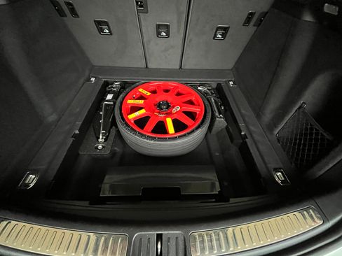 Used 2021 Porsche Macan S image 14