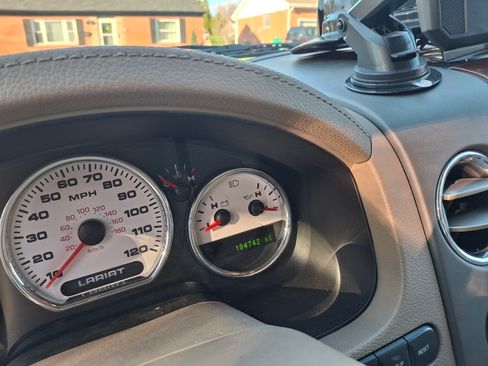 Used 2007 Ford F150 Lariat image 10