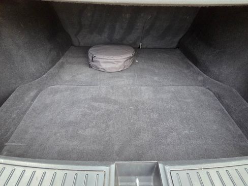 Used 2015 Tesla Model S 85D image 16