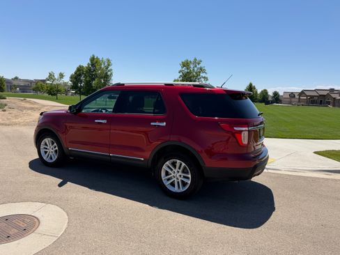 Used 2013 Ford Explorer XLT FWD image 4