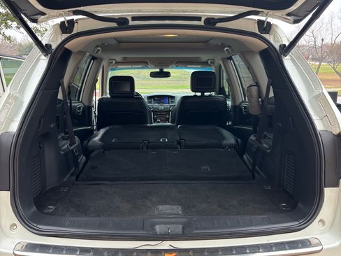 Used 2016 Nissan Pathfinder Platinum w/ Family Entertainment Package image 14