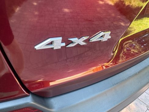 Used 2019 Jeep Cherokee Latitude w/ Cold Weather Group image 15