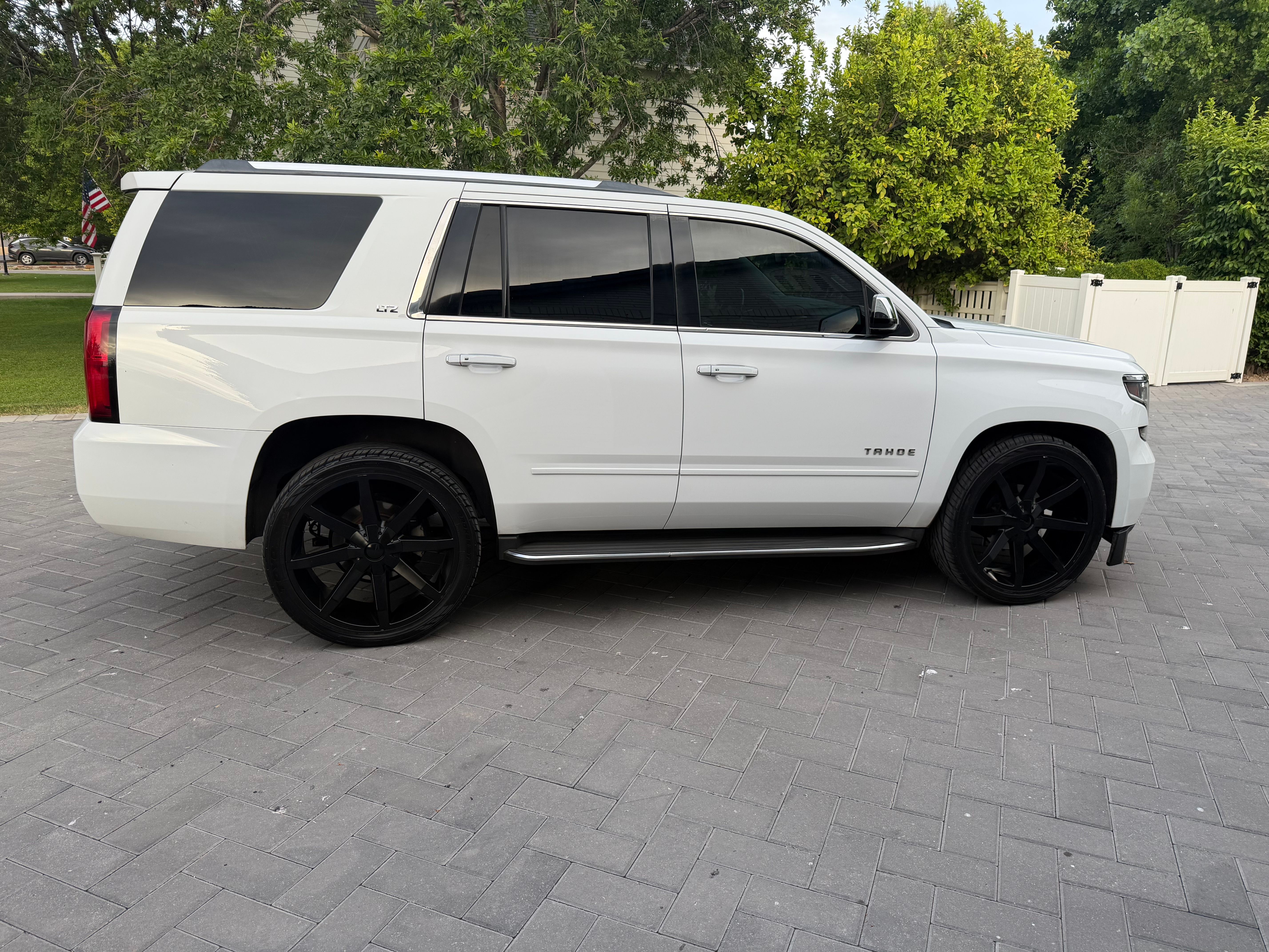 Used 2015 Chevrolet Tahoe LTZ RWD image 8