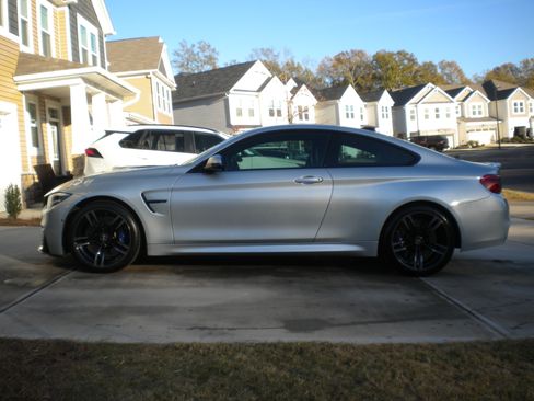 Used 2018 BMW M4 Coupe image 2