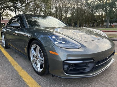 Used 2022 Porsche Panamera 4 image 2