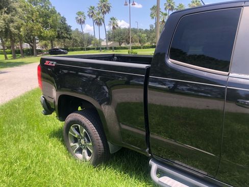 Used 2015 Chevrolet Colorado Z71 RWD image 4