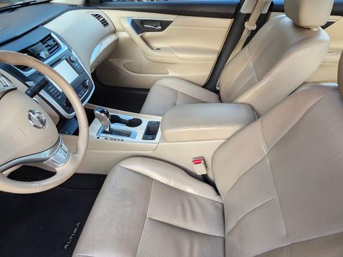 Used 2016 Nissan Altima 2.5 SL w/ 2.5 Technology w/LED Package image 12