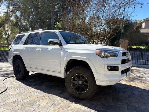 Used 2022 Toyota 4Runner TRD Sport w/ Technology Package image 6