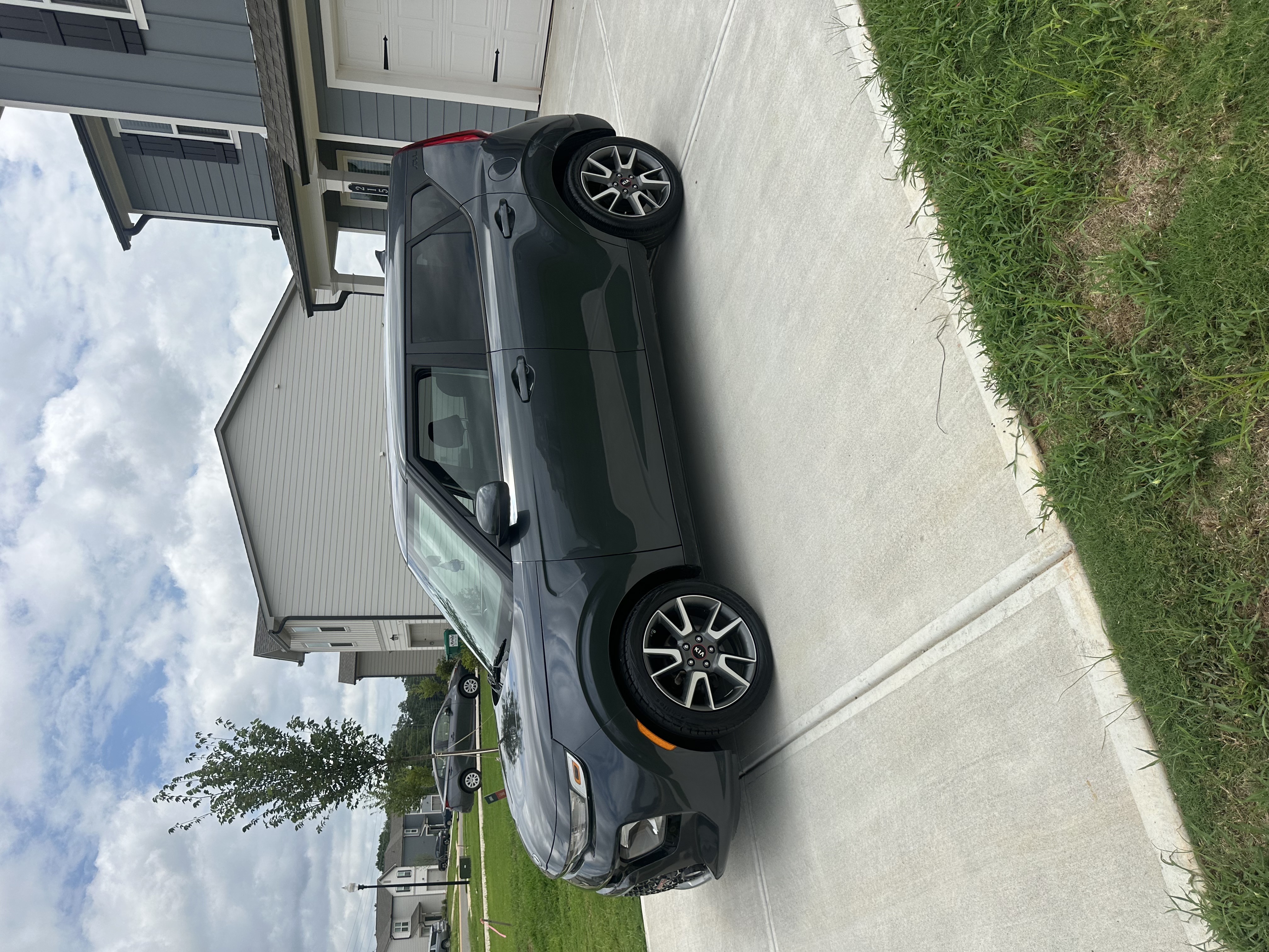 Used 2022 Kia Soul LX FWD image 2