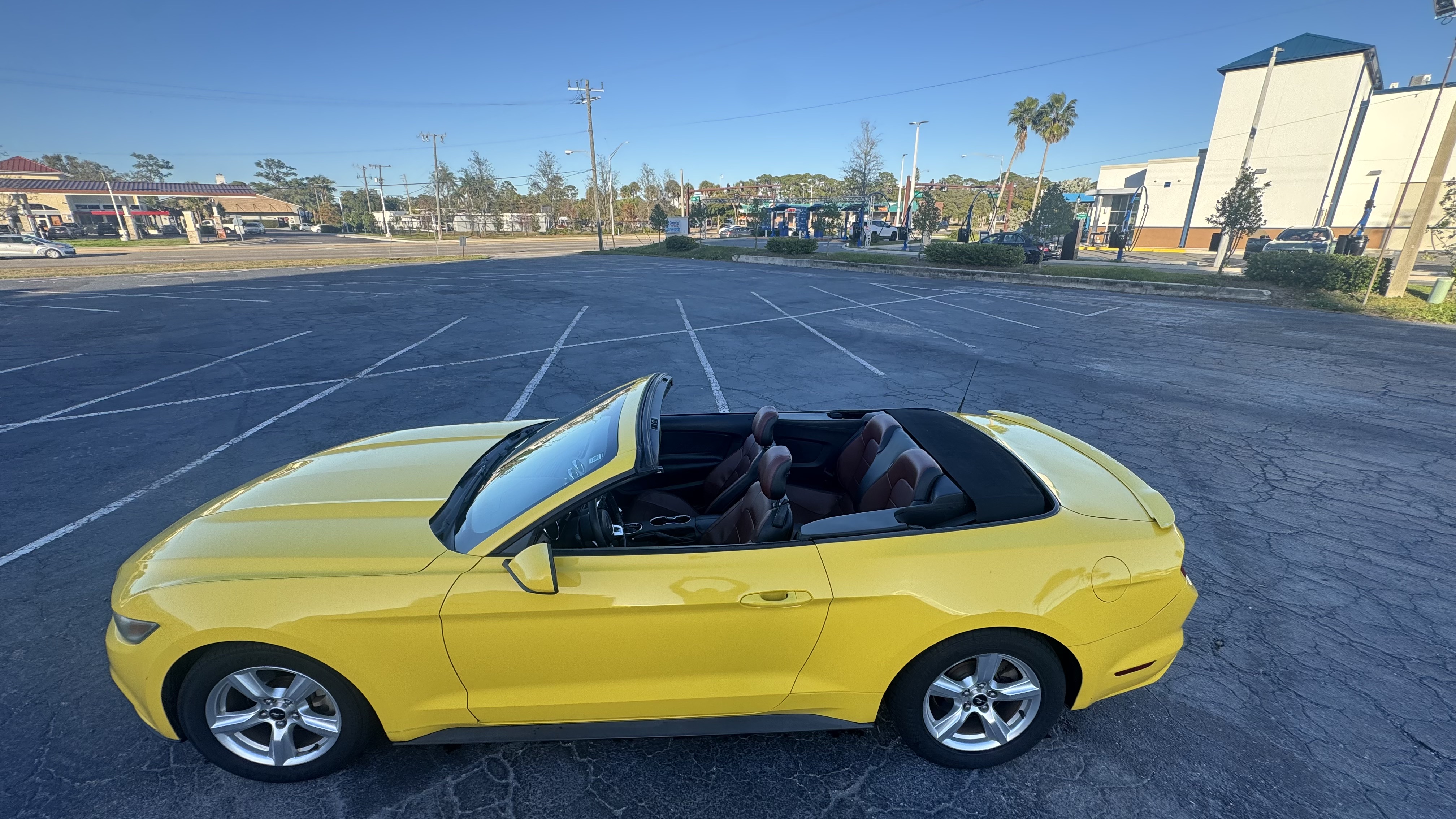 Used 2015 Ford Mustang Convertible RWD image 6