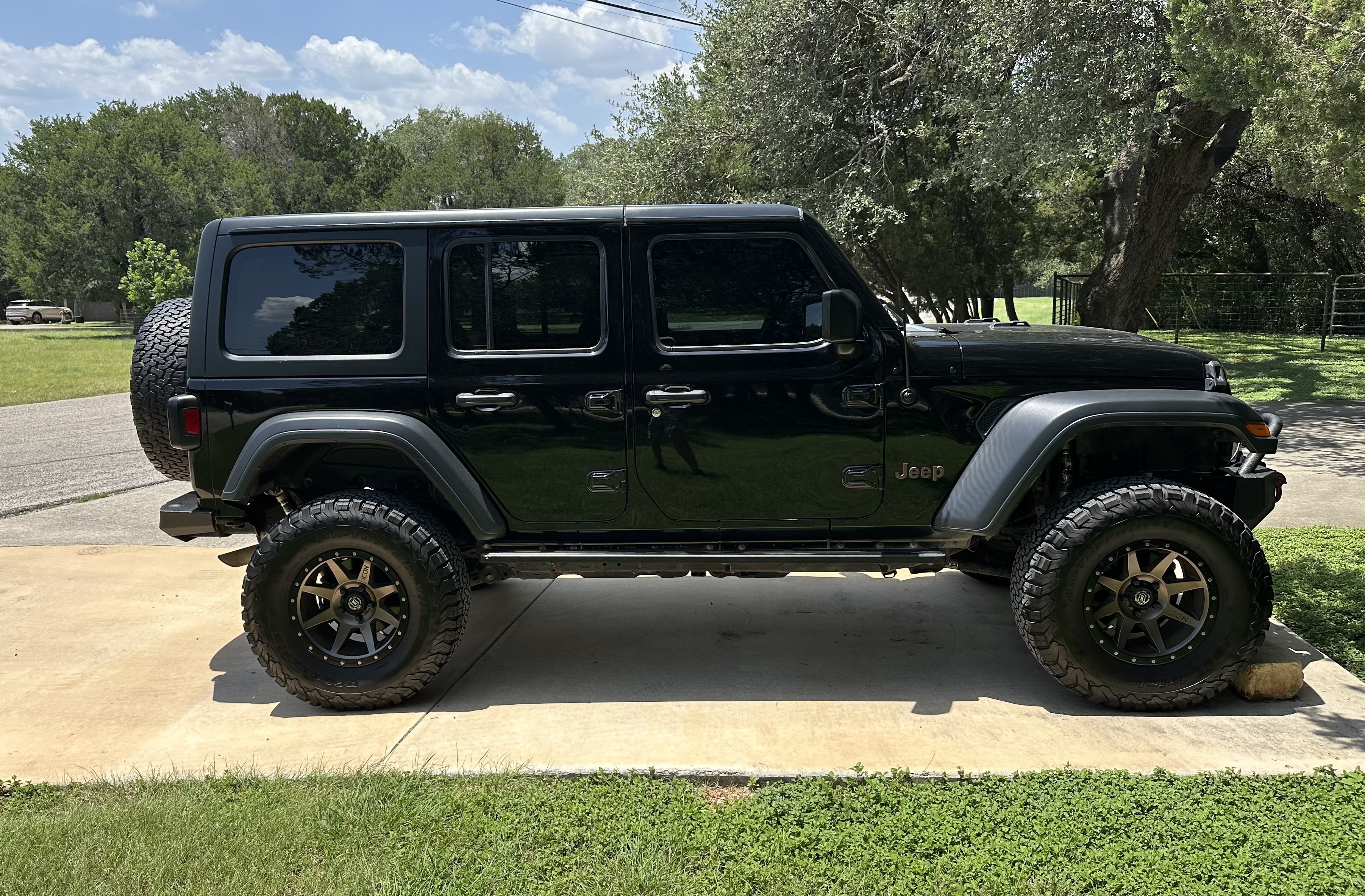 Used 2018 Jeep Wrangler Unlimited Sport S AWD/4WD image 10