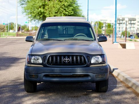 Used 2001 Toyota Tacoma 2WD Regular Cab w/ Enhancement Pkg image 2