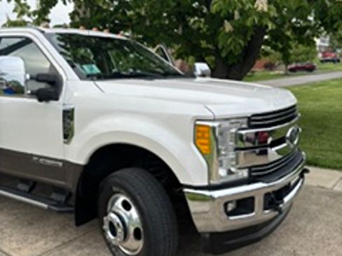 Used 2017 Ford F350 Lariat w/ Lariat Ultimate Package AWD/4WD image 1