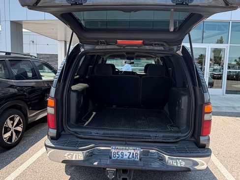 Used 2002 Chevrolet Tahoe LS w/ Trailer Pkg AWD/4WD image 11