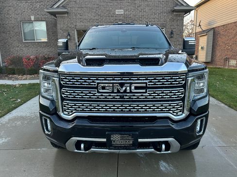 Used 2021 GMC Sierra 2500 Denali w/ Denali Black Diamond Edition image 5